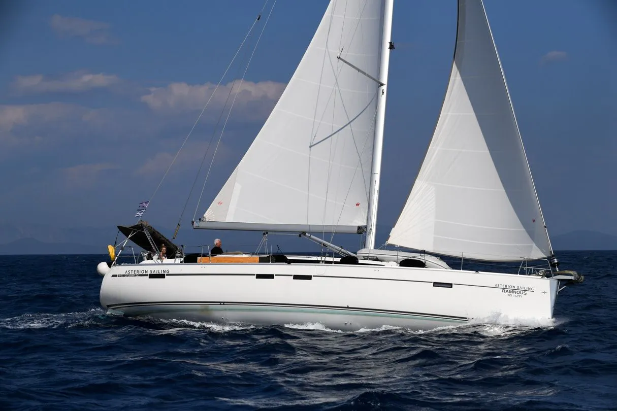 Лодка - 14.99м аренда Bavaria Cruiser 51 парусная яхта в Гувия
