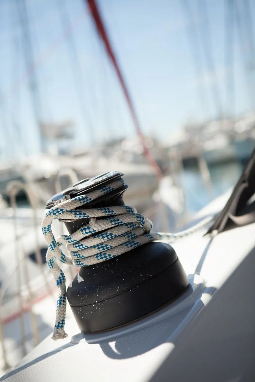 Чартер Petra 2 - 5