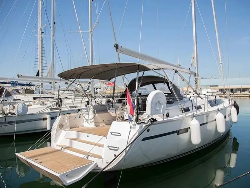 Vera Charter Boat