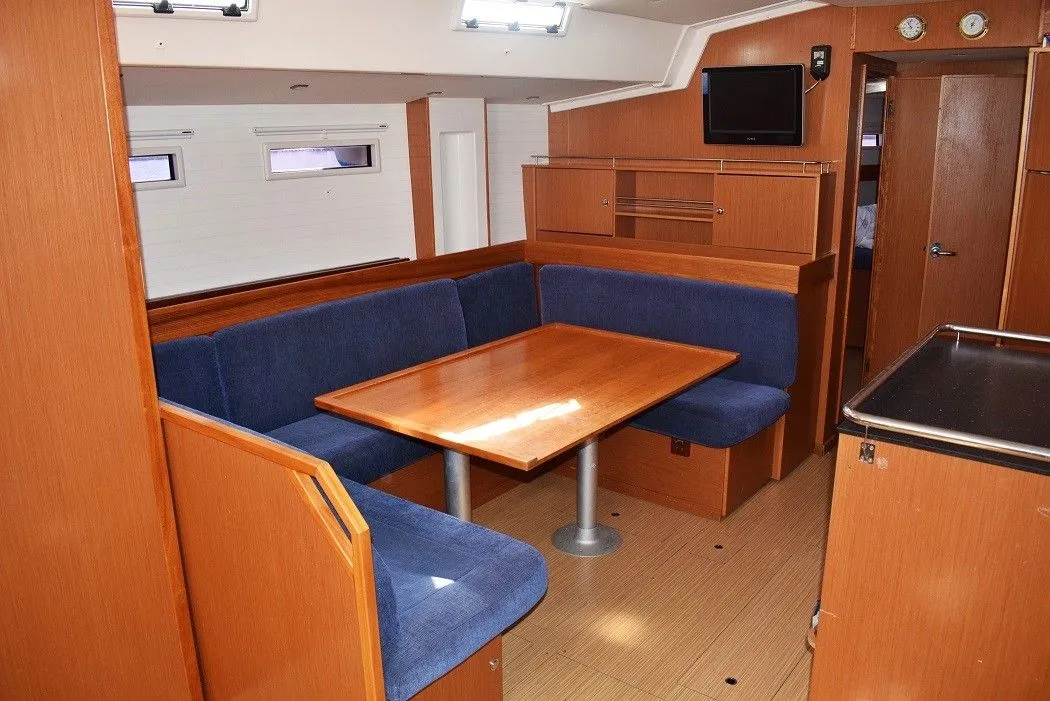 Vivace Charter Boat - 5