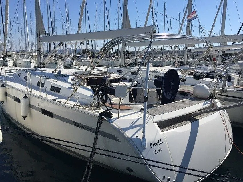 Vivaldi Charter Boat - 1