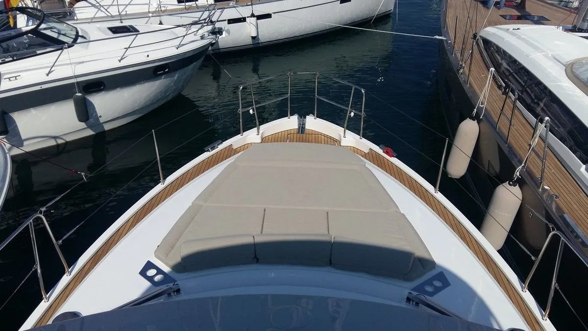 Ivona Charter Boat