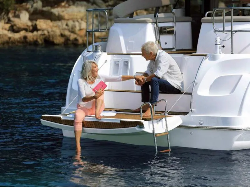 Toller Max Charter Boat