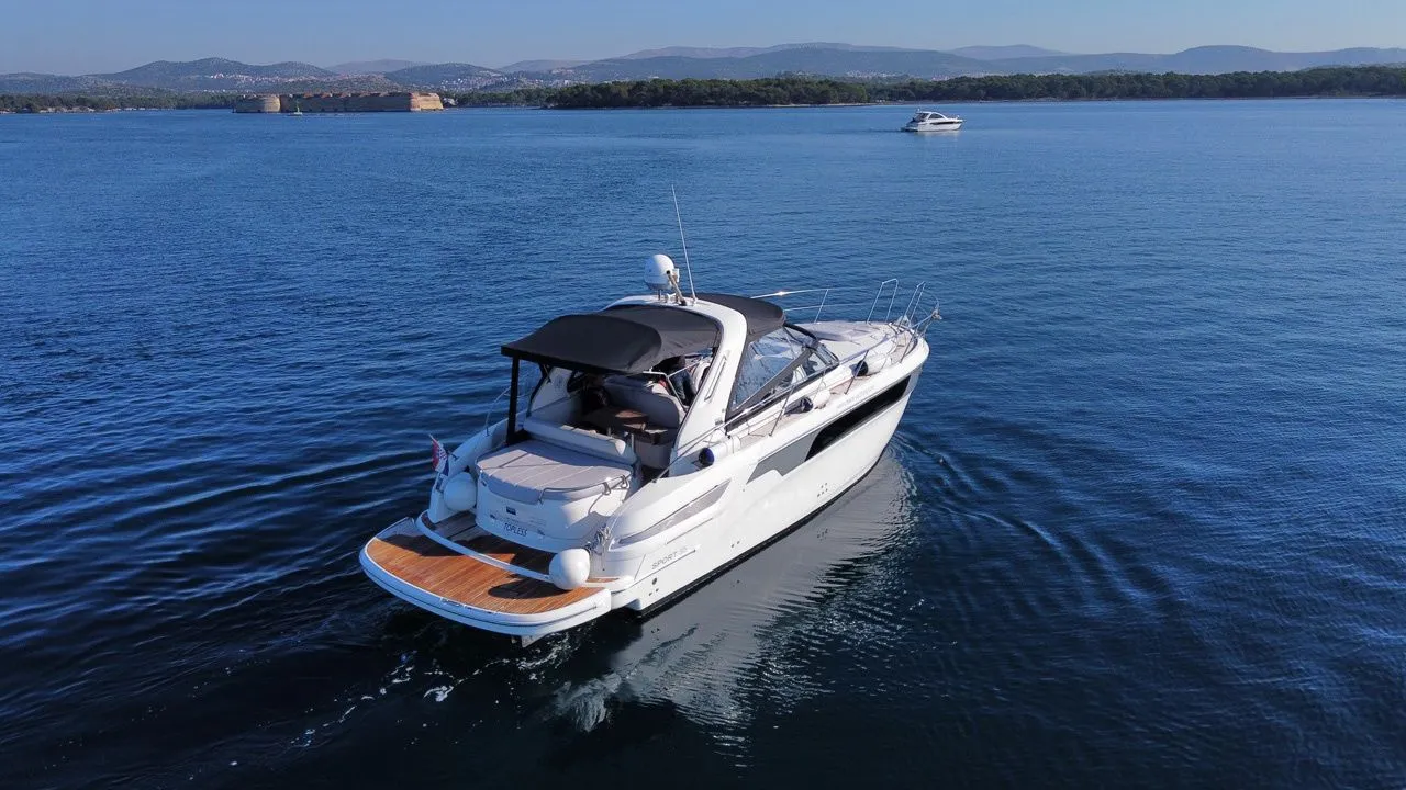 11.4m Šibenik Boat Hire