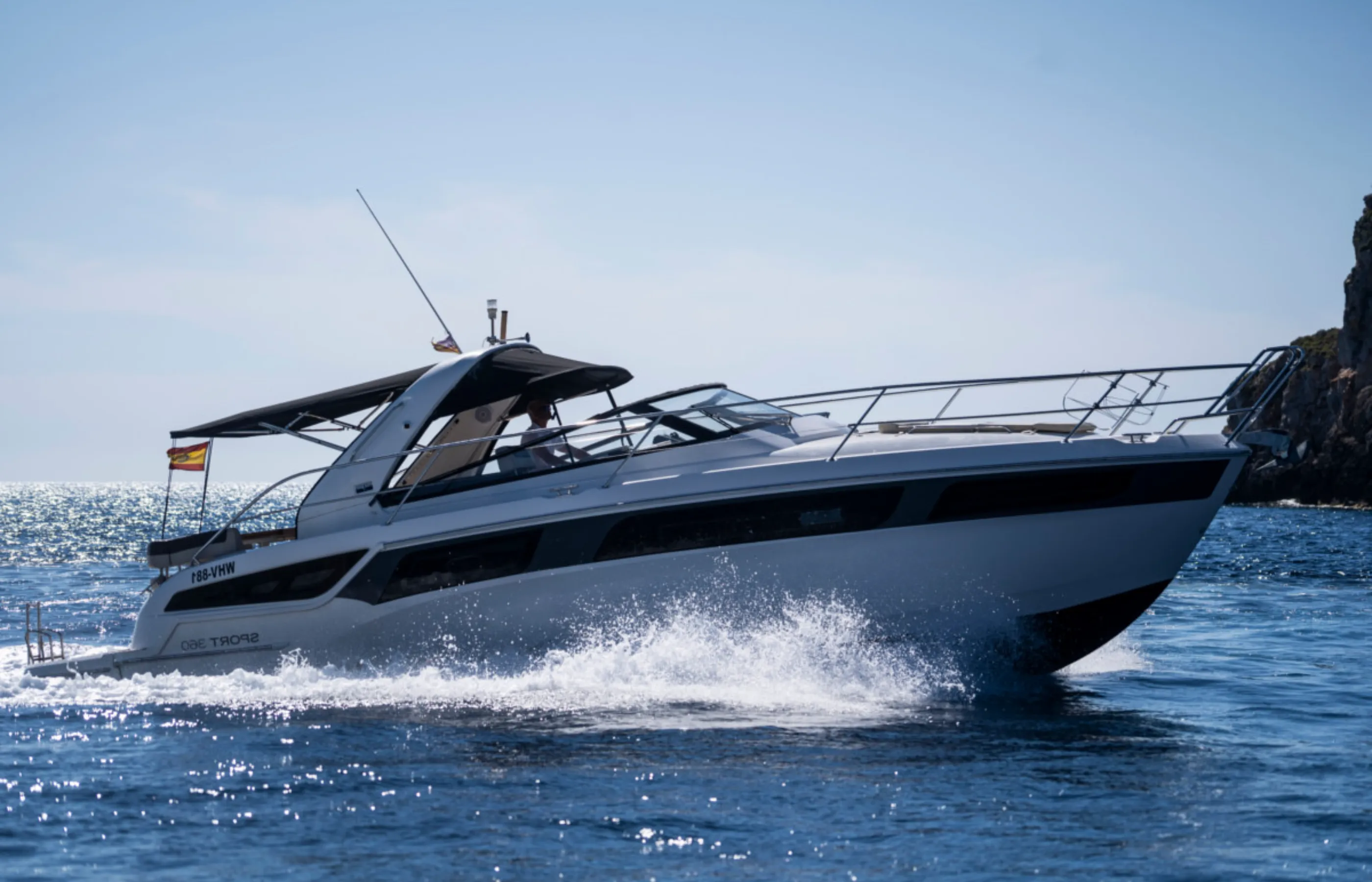 Charter a 11m Motor Yacht in El Toro