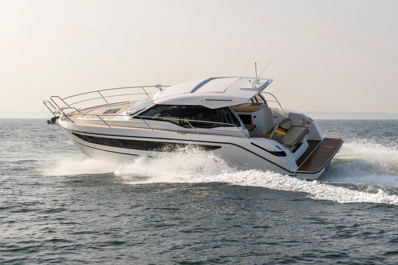 Rigel-G Charter Boat