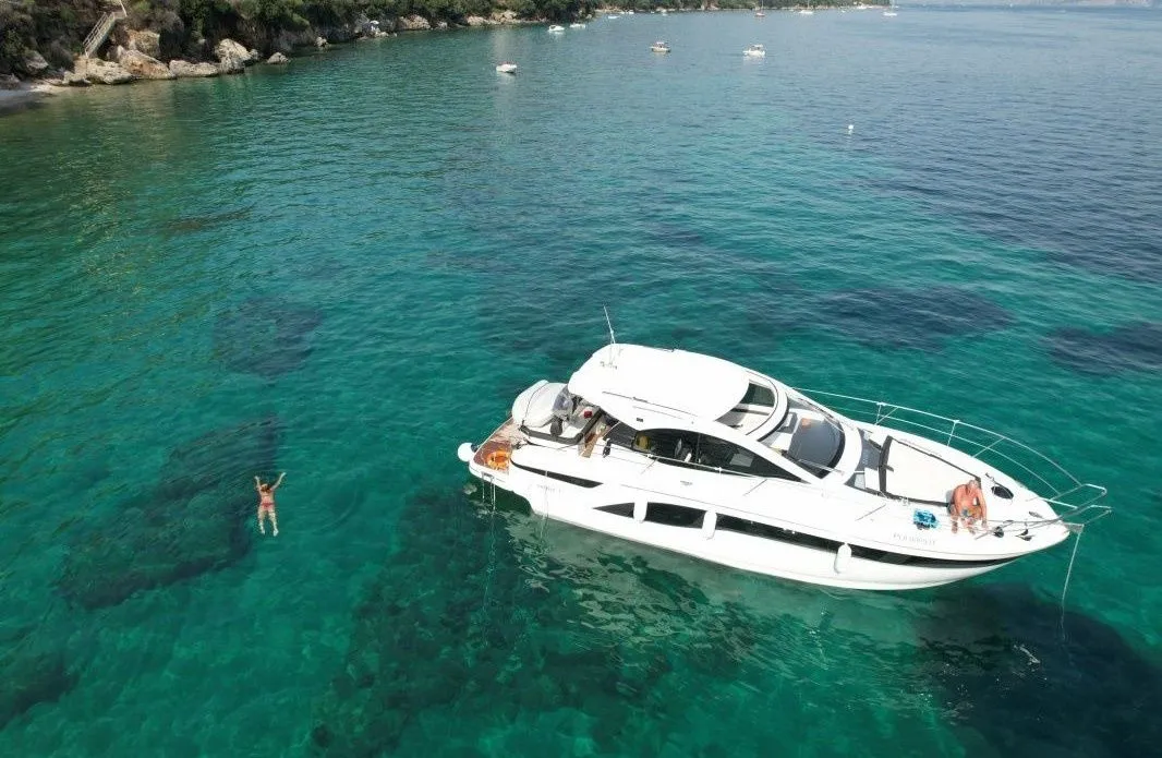 Explore Gouvia on a 12.24m Rental Motor Yacht Bavaria SR41