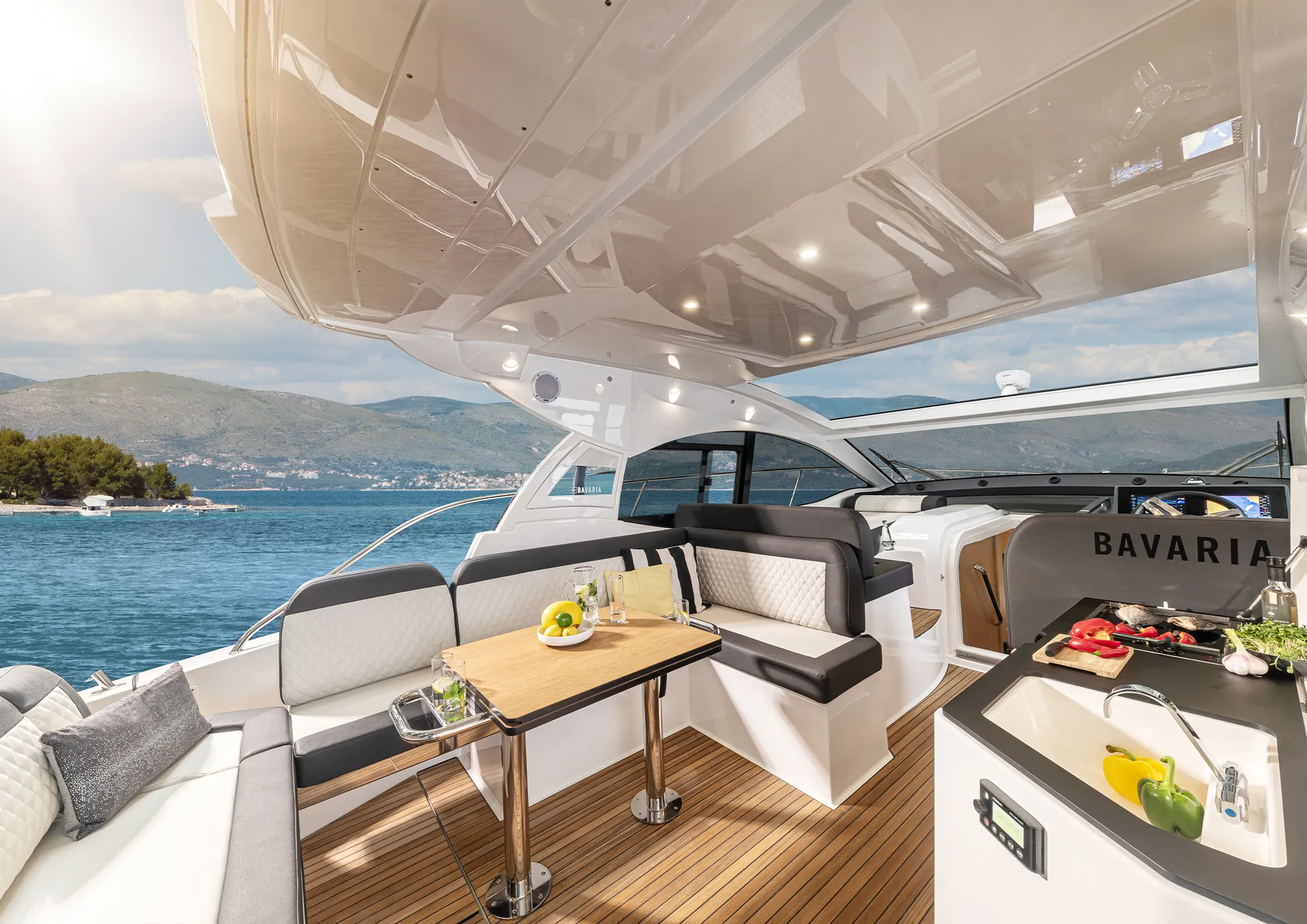 Ivana Charterboot - 5