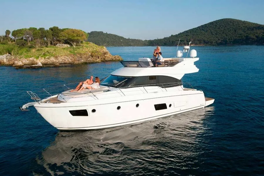 Boot - Charter a 12.39m Motor Yacht Bavaria Virtess 420 Fly in Palma de Mallorca