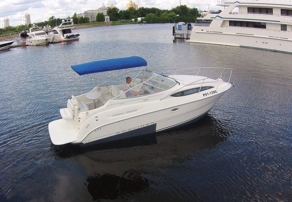 Rent a 7.32m Bayliner 2455 in Moscow