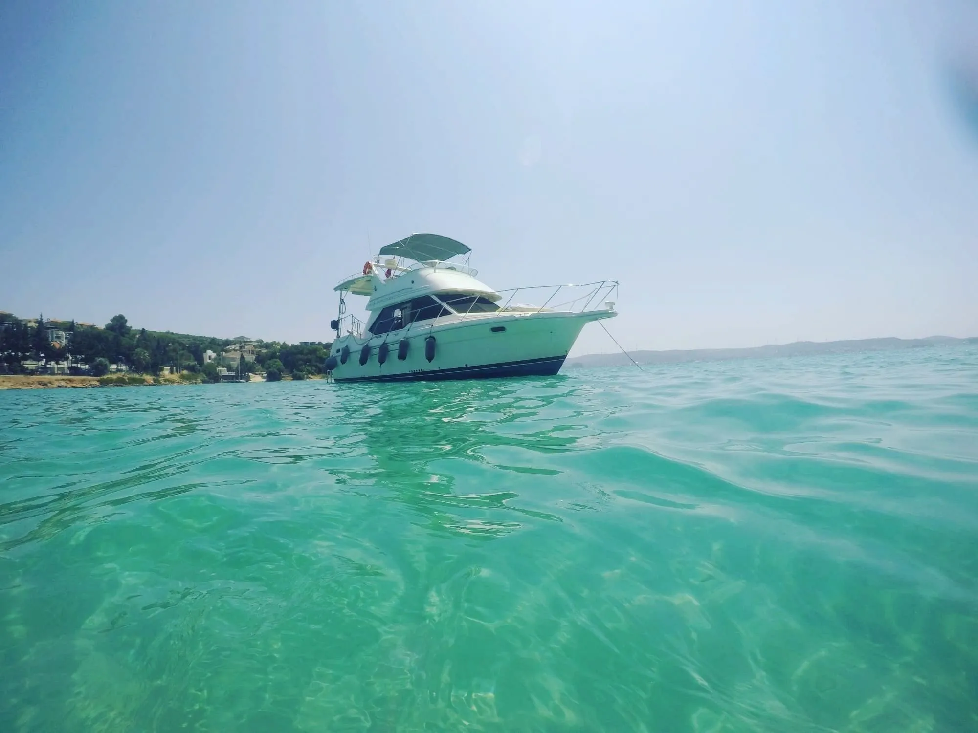 Deda Charter Boat