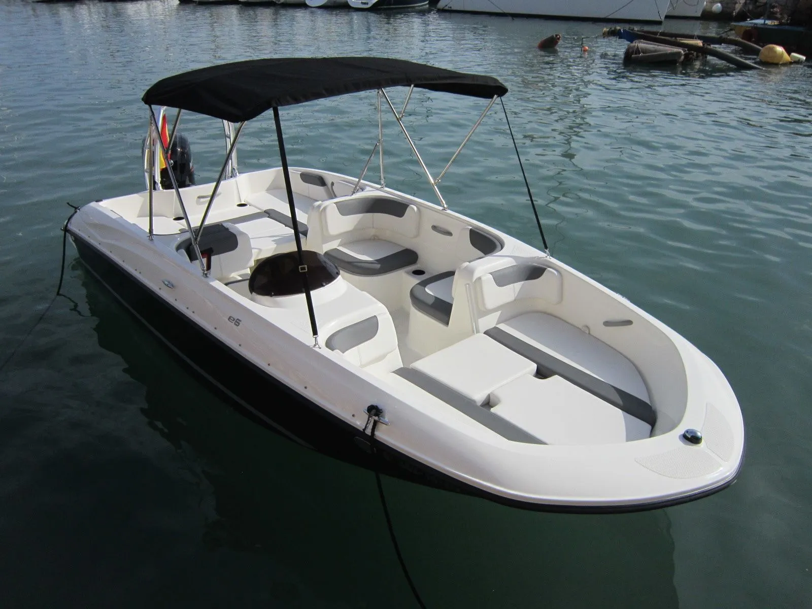 Charter a 5.6m Bayliner 6 Motor Boat in Málaga
