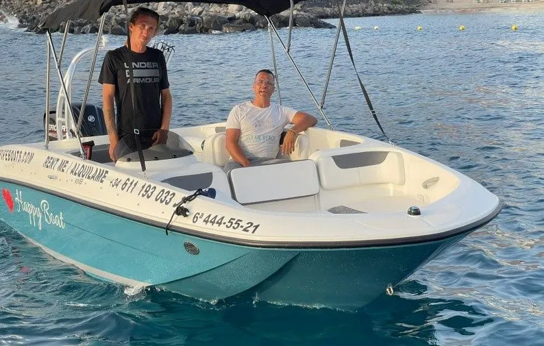 Rent a 6m Motor Boat Bayliner E18 in Playa de las Americas