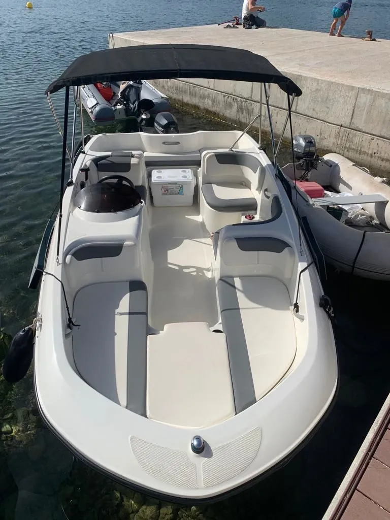 Explore Santa Ponça on a 4.89m Bayliner E5 Motor Boat Rental