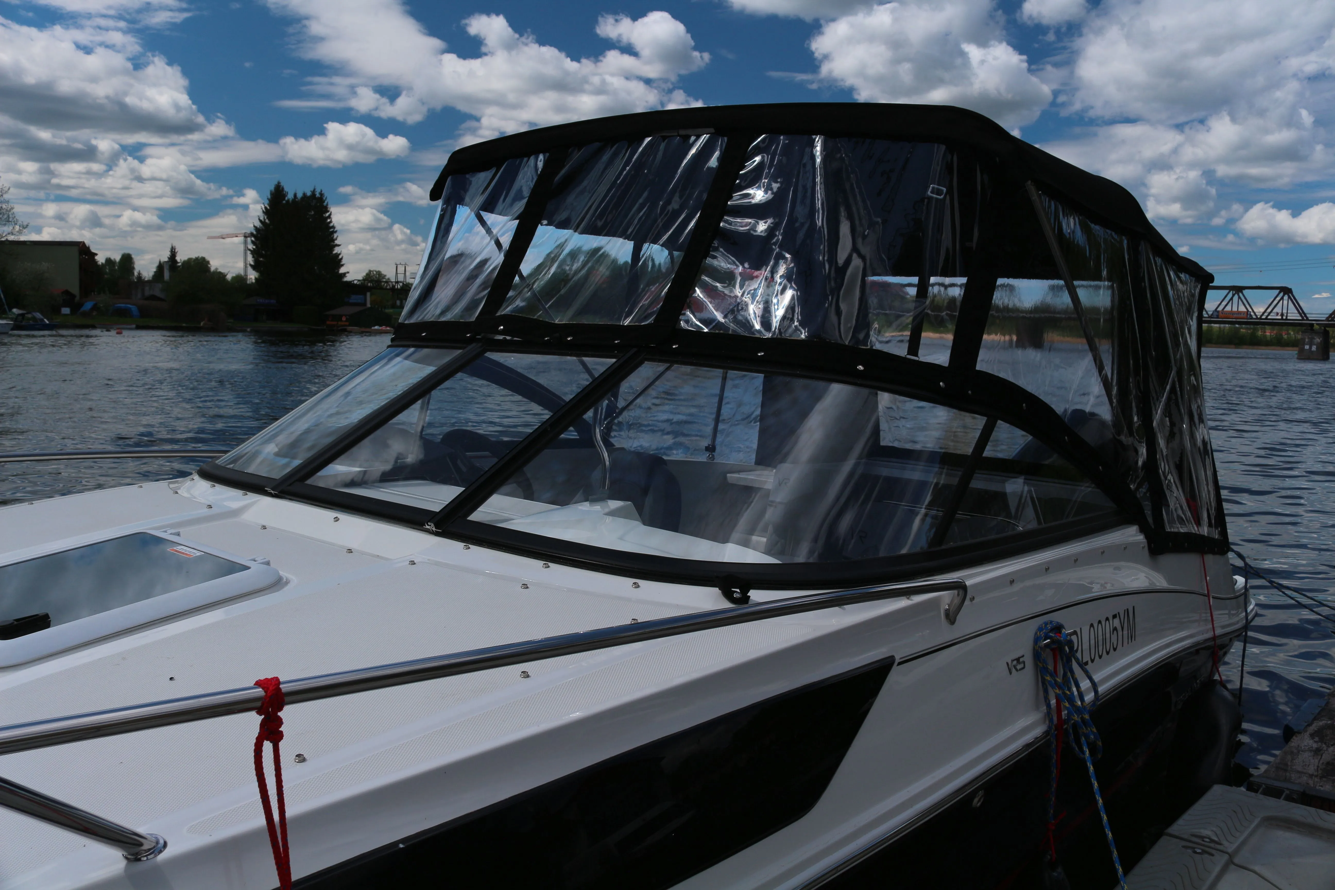 6.19m Mikolajki Bayliner VR5 Cuddy Motor Yacht Hire