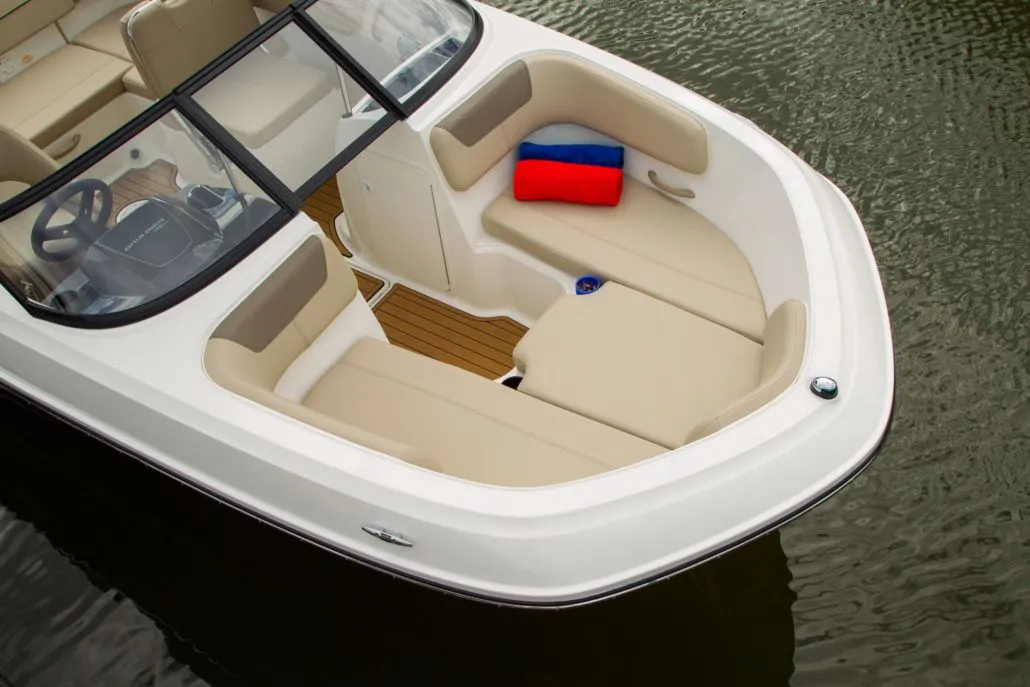 6.19m Mikolajki Bayliner VR5 E Hire