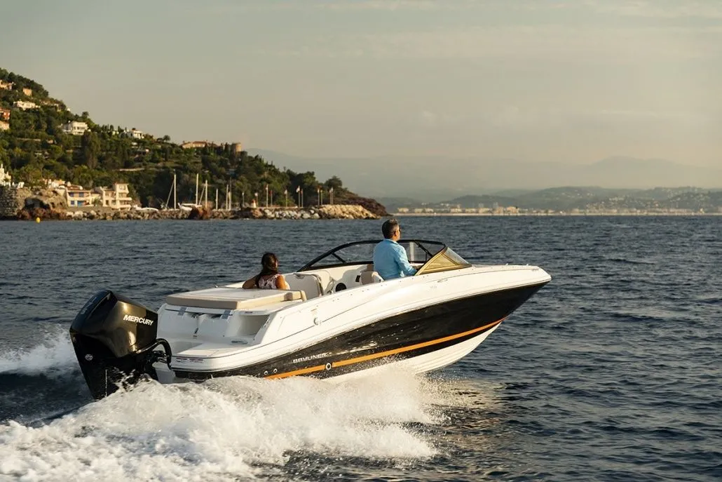 Explore Mikolajki on a 6.19m Rental Motor Boat Bayliner VR5 OE