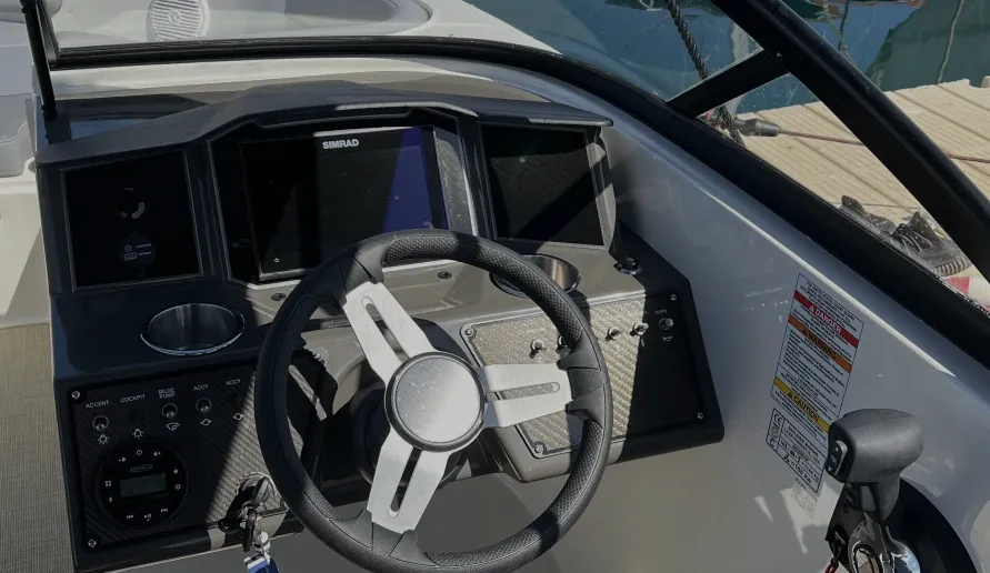 Charter a 6.82m Bayliner VR6 E in El Toro