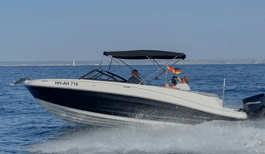 Charter a 6.82m Bayliner VR6 E in El Toro