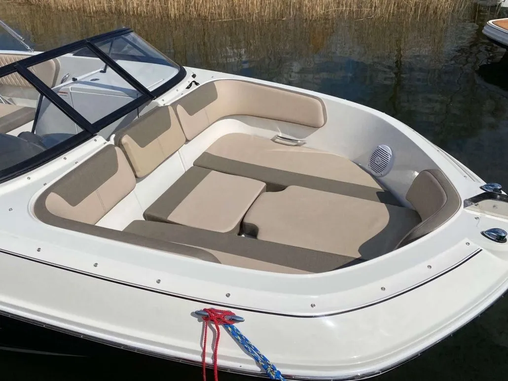 6.79m Mikolajki Bayliner VR6 OE Hire