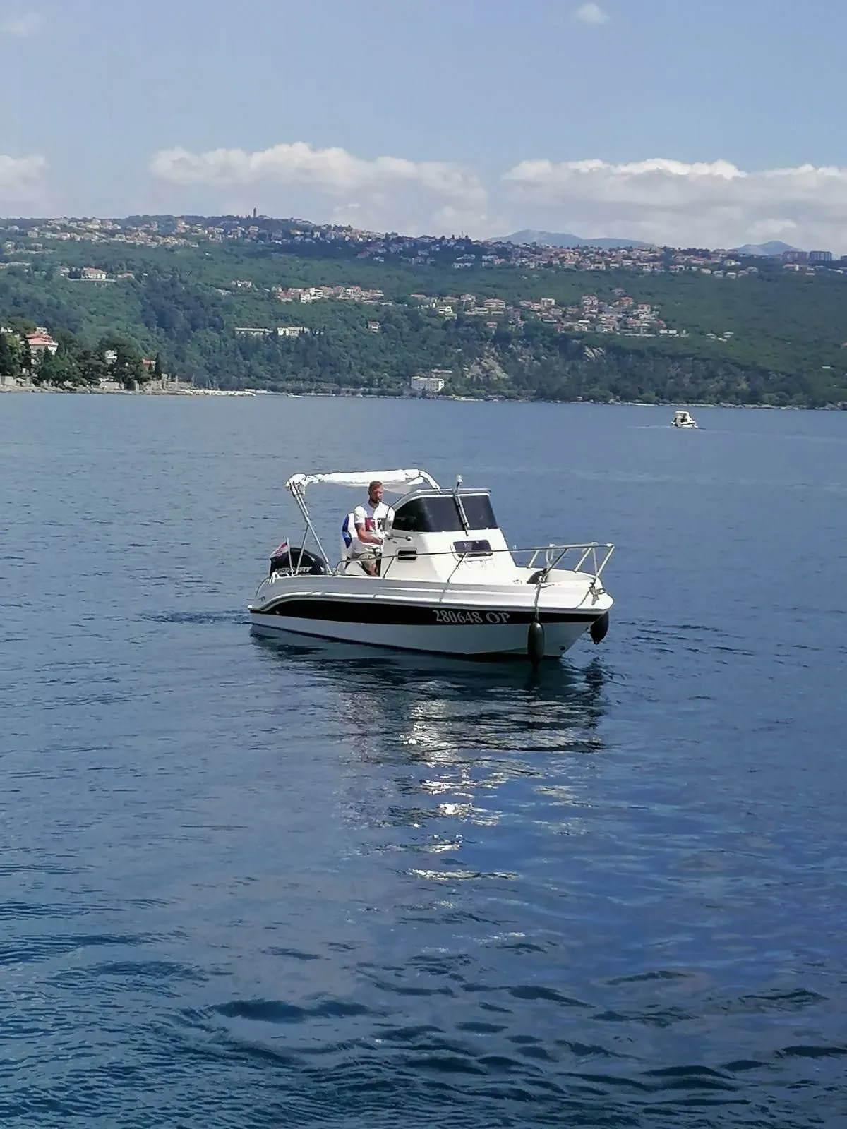 Rent a 5.95m Belingardo 20 Motor Boat in Opatija