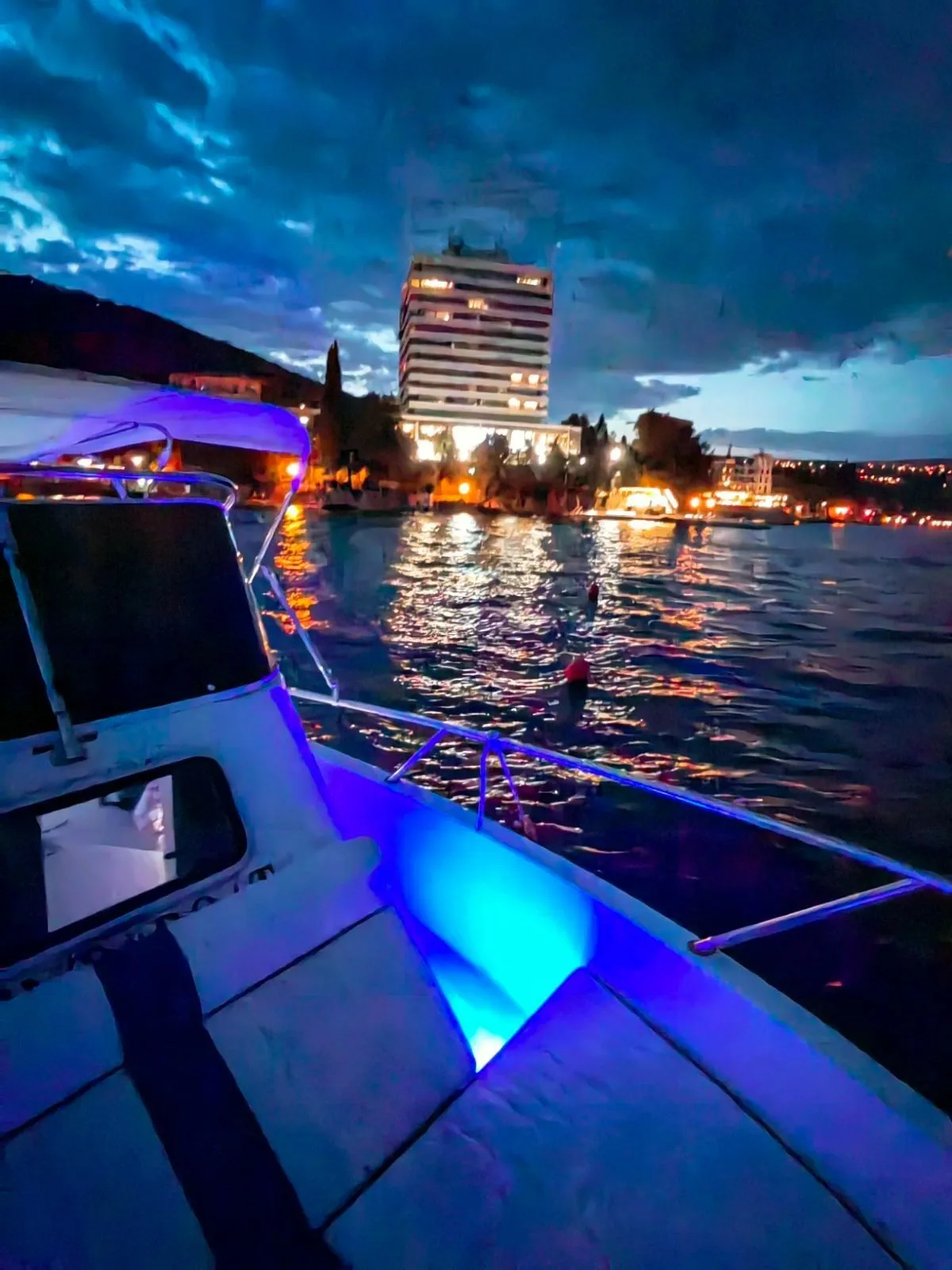 Rent a 5.95m Belingardo 20 Motor Boat in Opatija