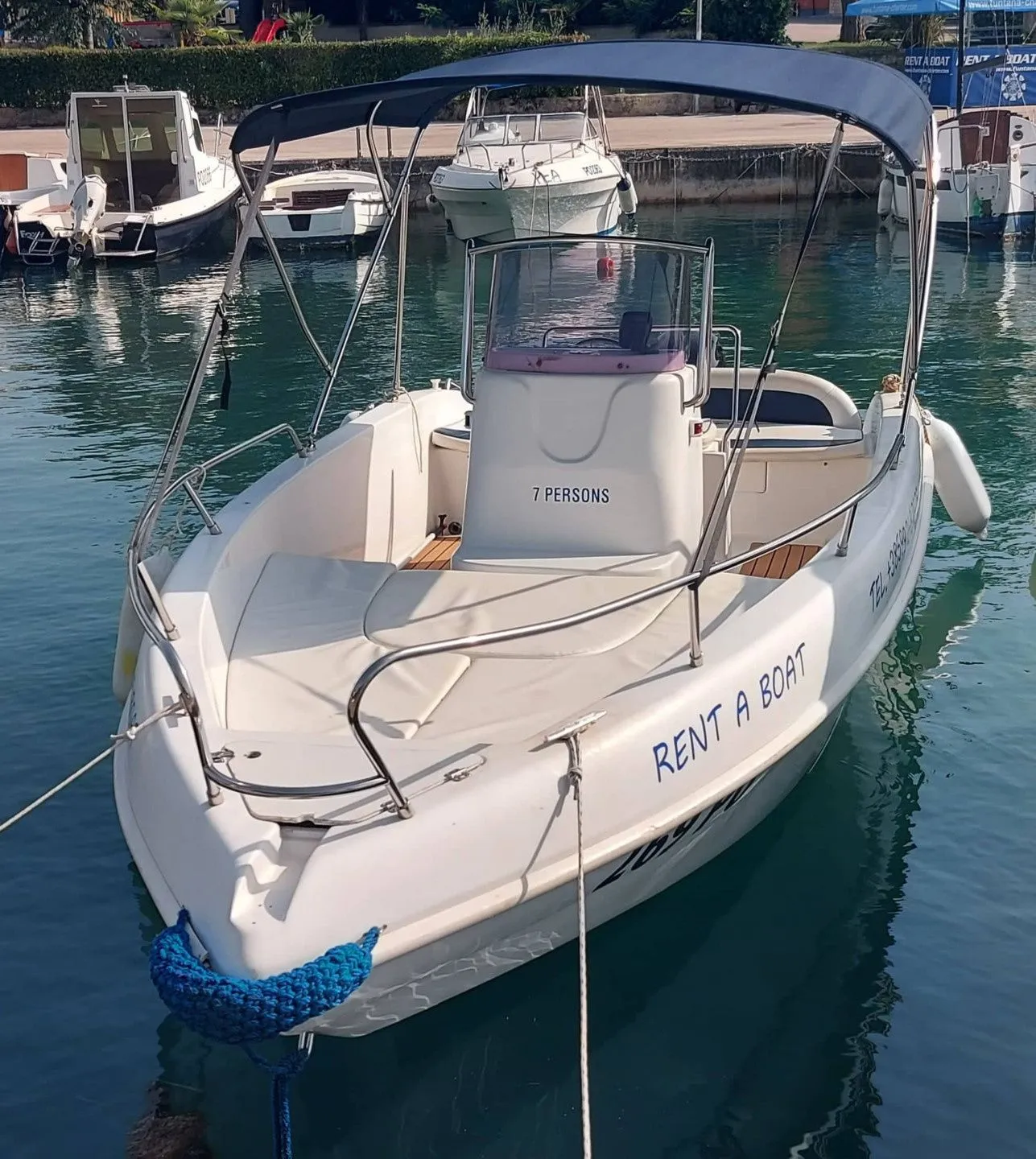 Explore Funtana on a 5.65m Rental Bellingardo Sea Ghost 550