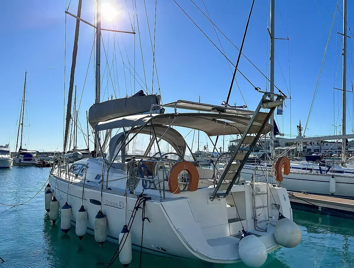 Errica Mietboot - 3