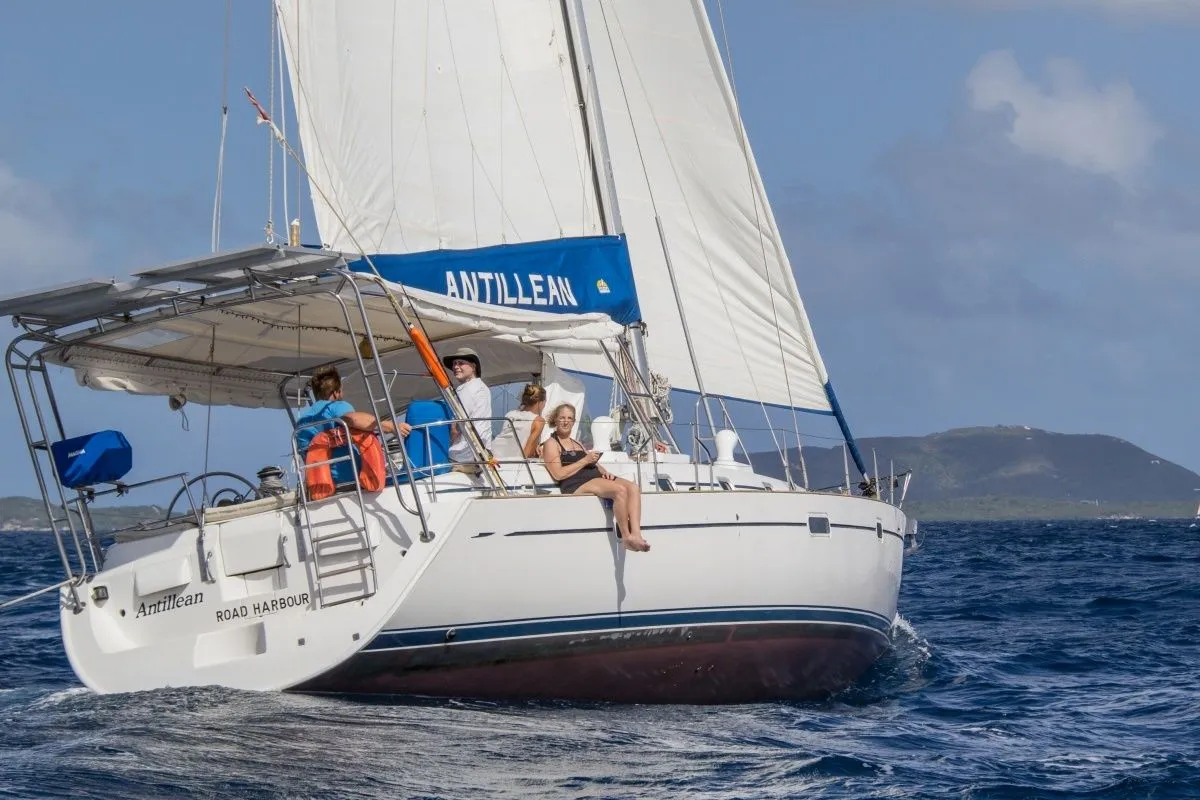 Charter a 15.24m Beneteau 50 in Road Town