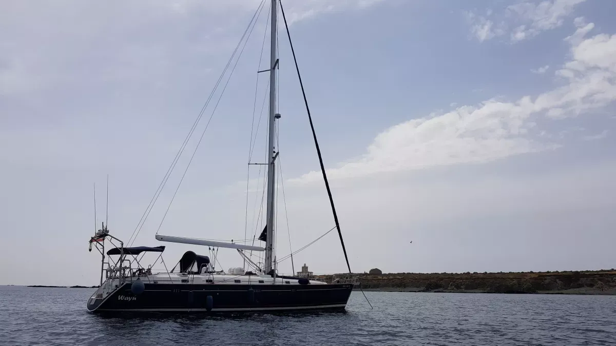 Wayu Charter Boat