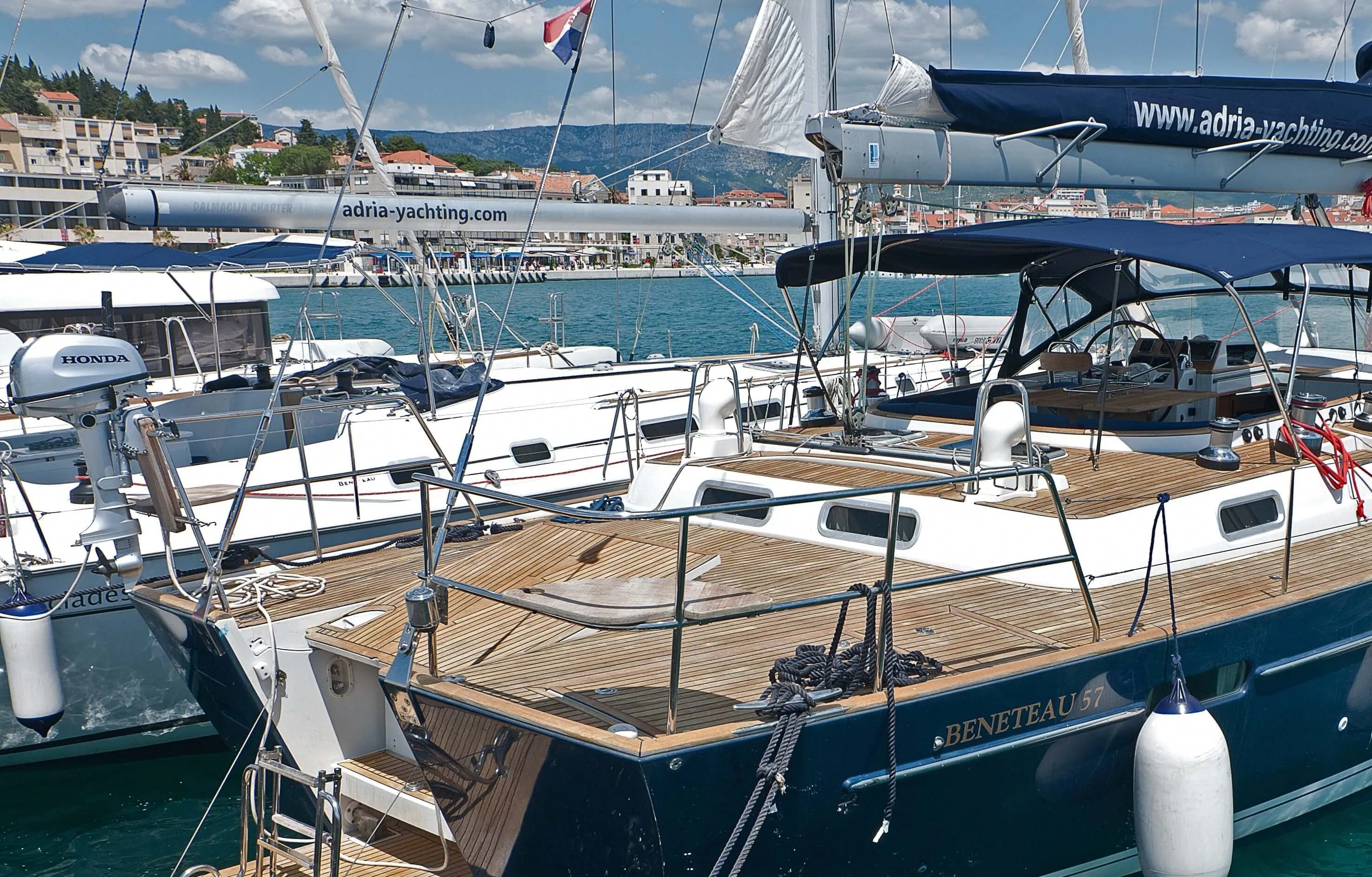 Tajna Charter Boat - 5