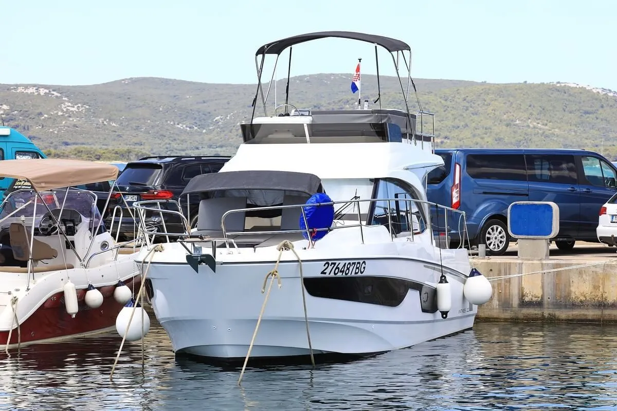 Solis Charter Boat
