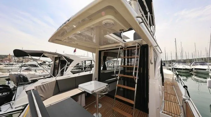 Tango Charterboot - 3