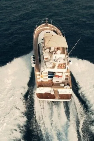 Rent a 13.95m Motor Yacht Beneteau Antares 13.80 in Tučepi