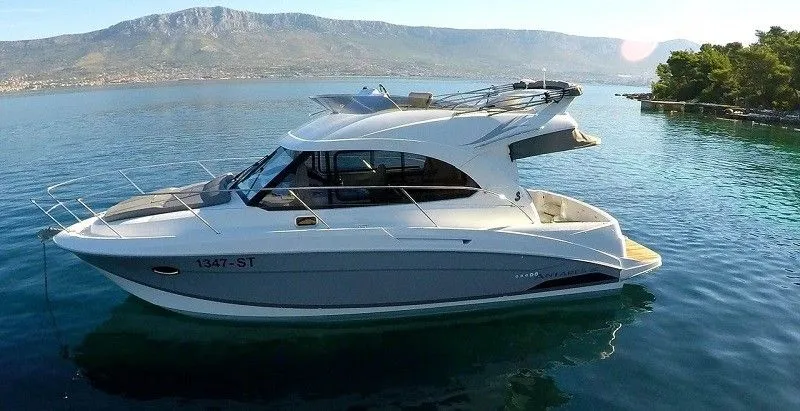 Explore Split on a 10.22m Rental Motor Yacht Beneteau Antares 30
