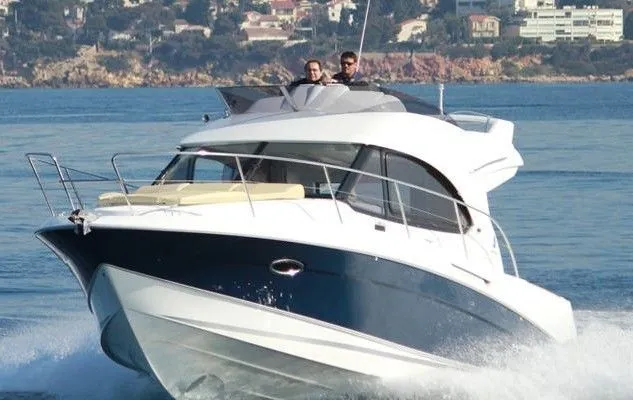 Rent a 9.98m Boat in Cannigione