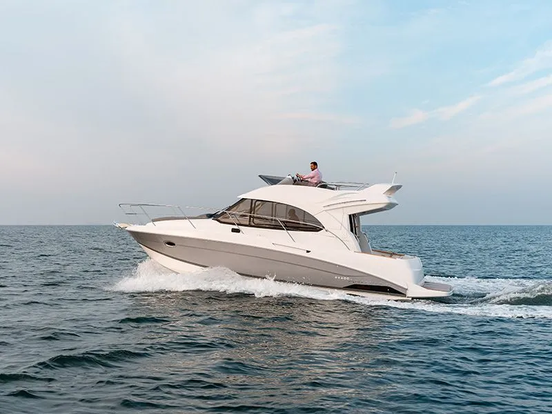 11.37m Šibenik Beneteau Antares 36 Motor Yacht Hire