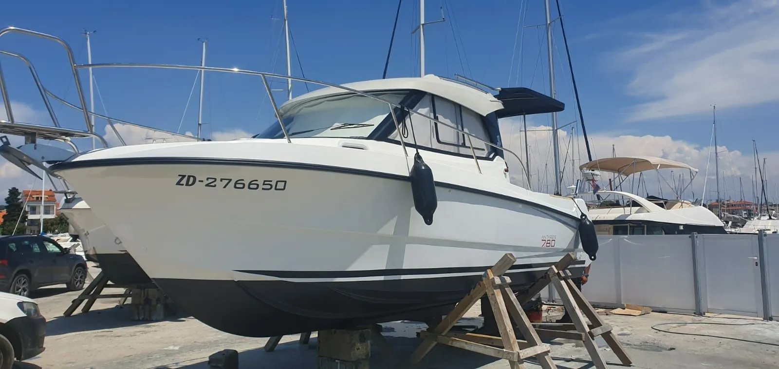 No Name Charterboot - 3