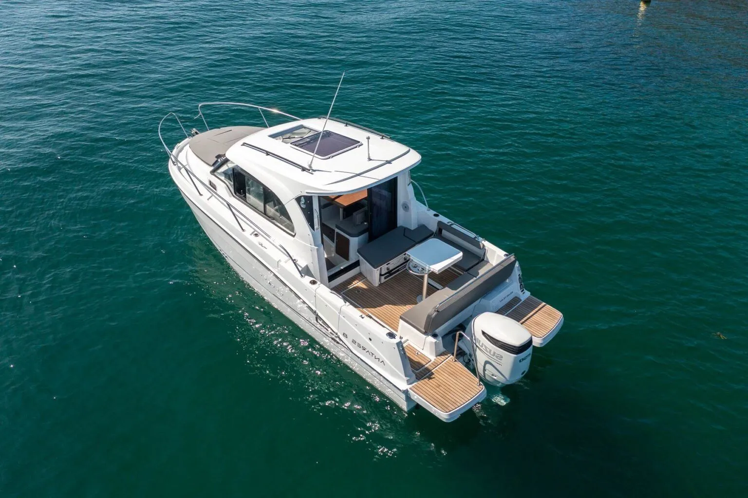 Explore Funtana on a 8.06m Rental Boat