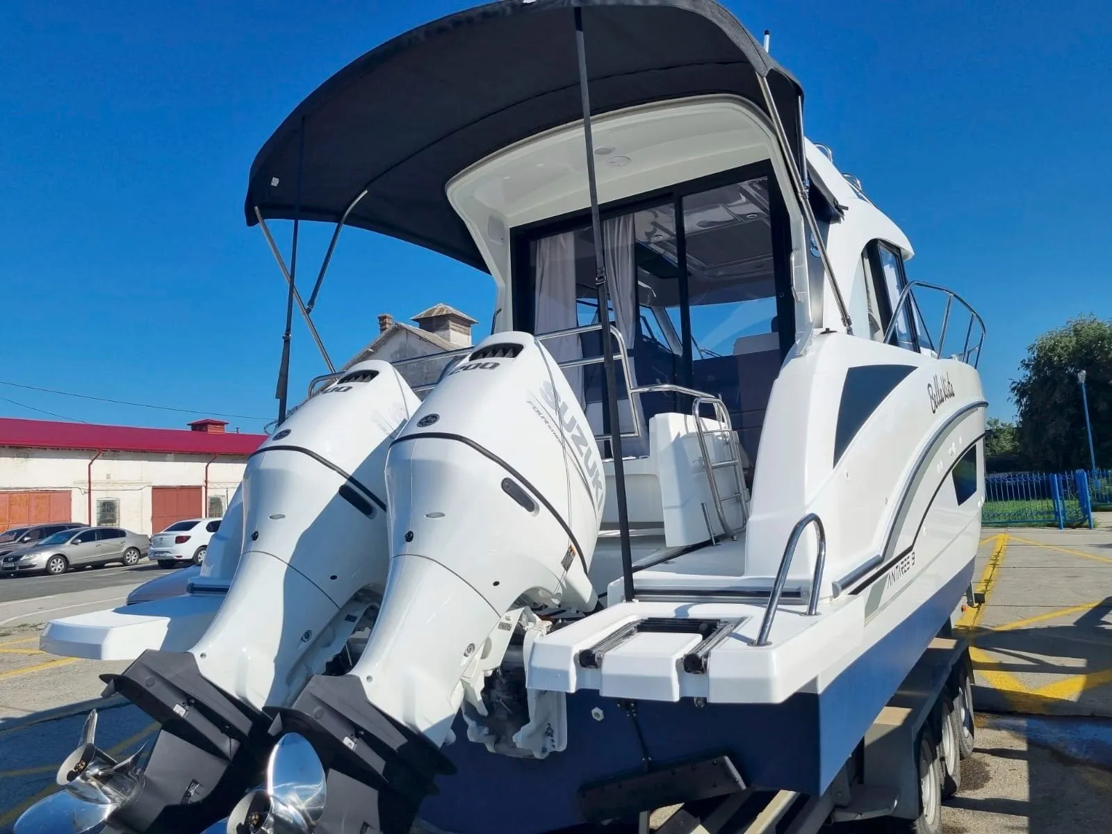 Bella Vista Charter Boat