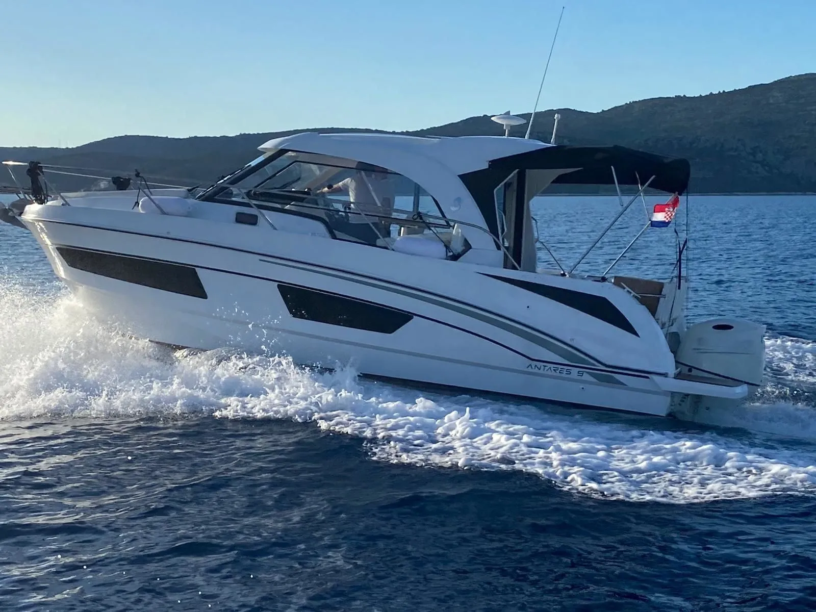 Queen Korina Charter Boat