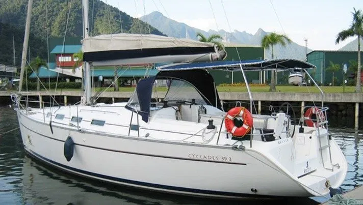 11.85m Angra dos Reis Beneteau Cyclades 39.3 Hire