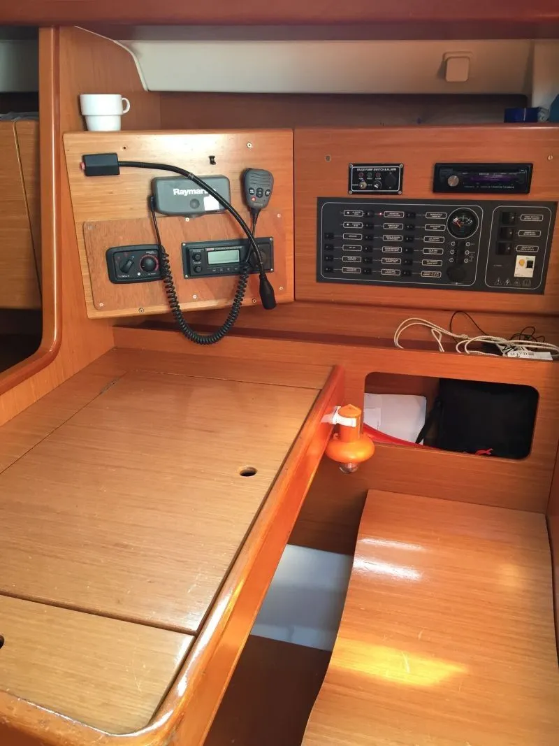 Helena Charterboot - 5