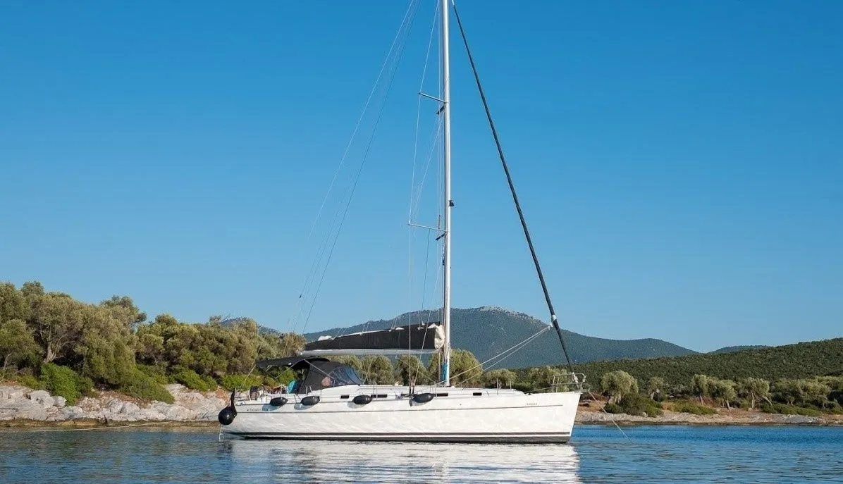 Charter a 13.26m Beneteau Cyclades 43.4 Sailing Yacht in Volos