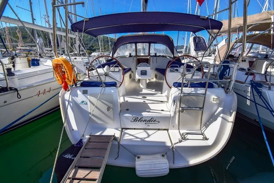 Explore Marmaris on a 13.26m Rental Boat