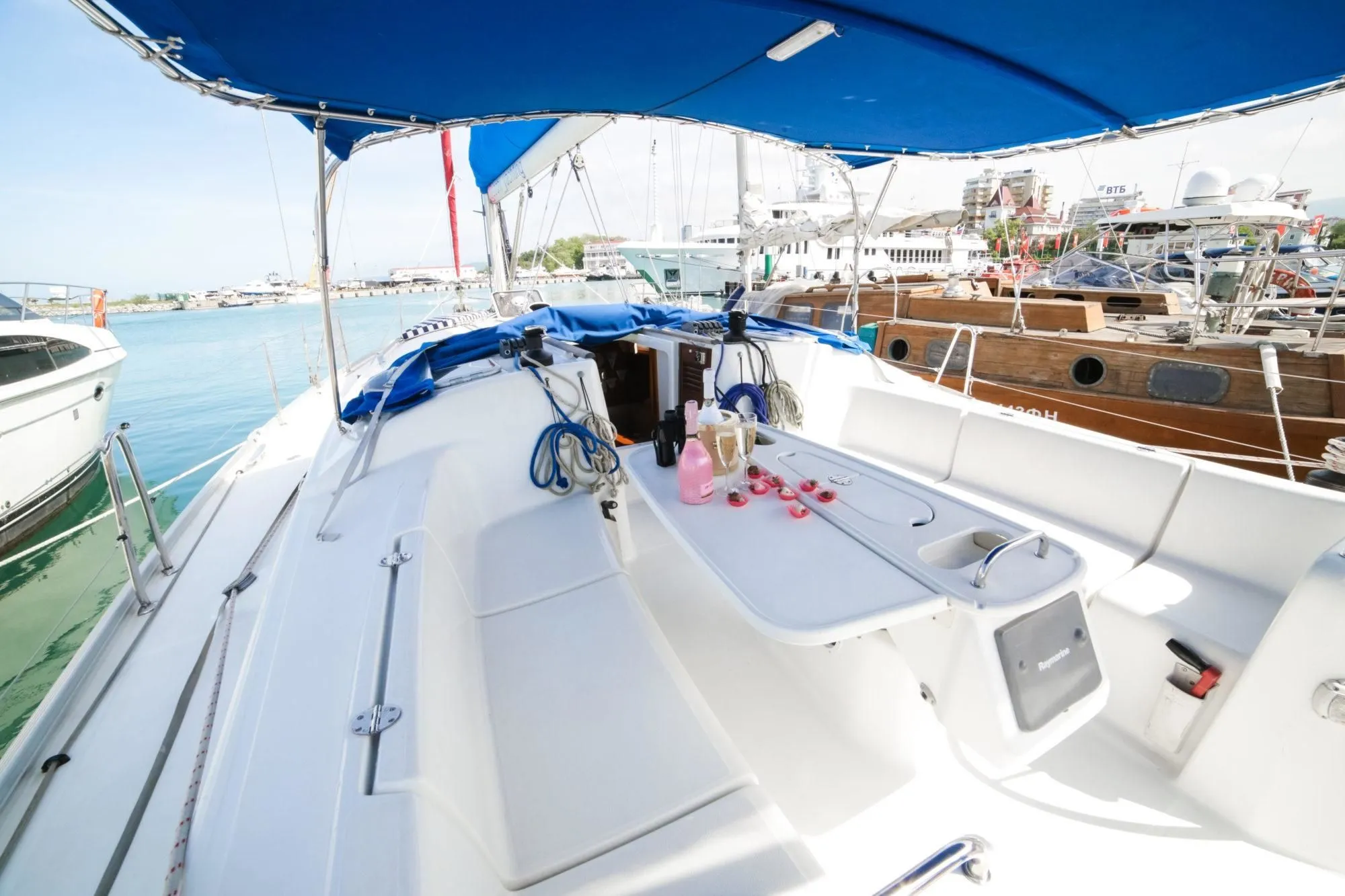 Centurion 2 Mietboot