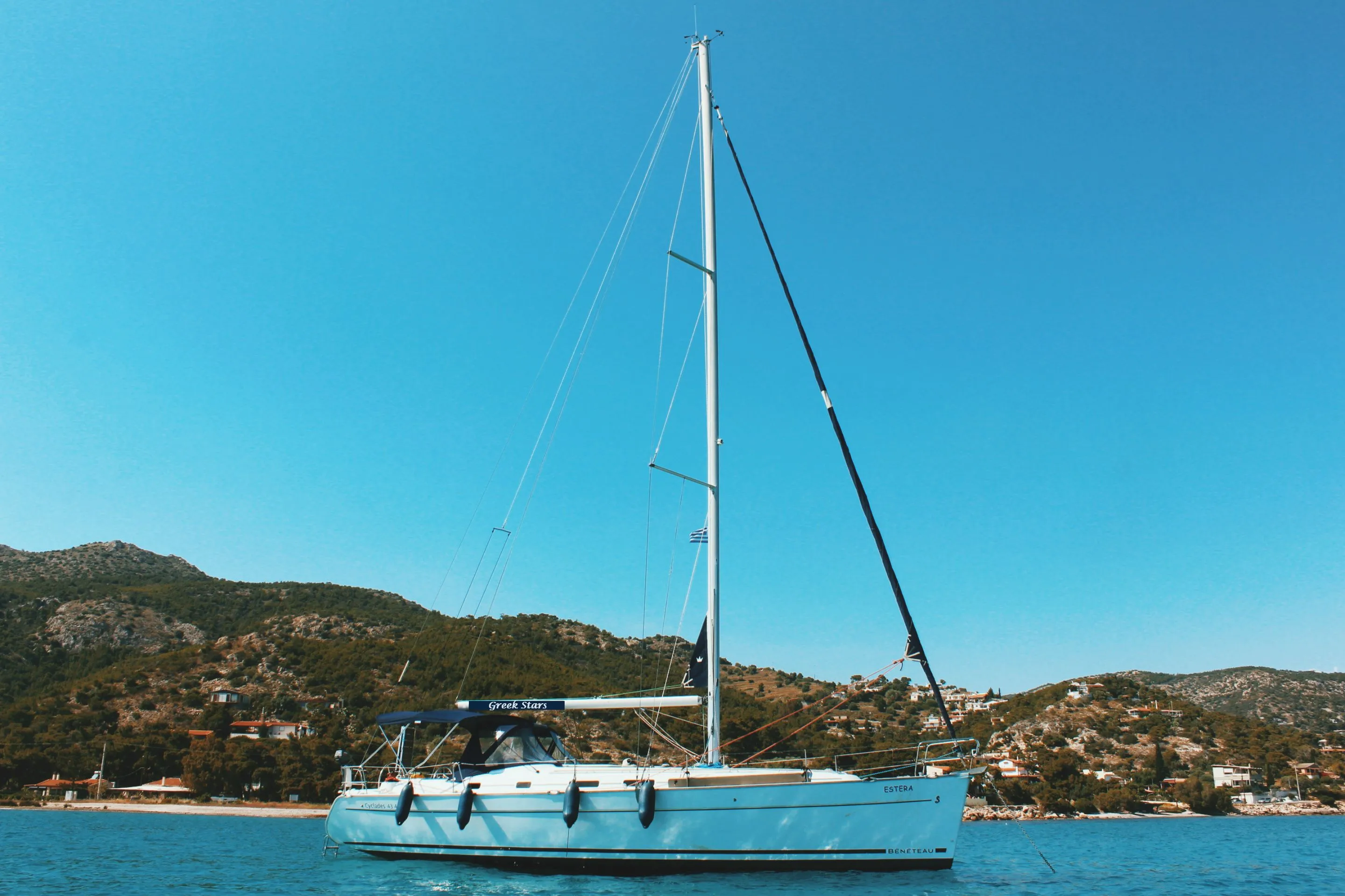 Explore Athens on a 13.26m 5 Cabin Sailing Yacht Rental