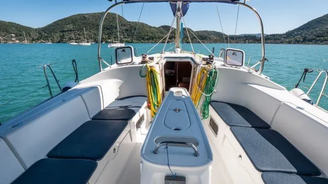 Roualeyn Charter Boat