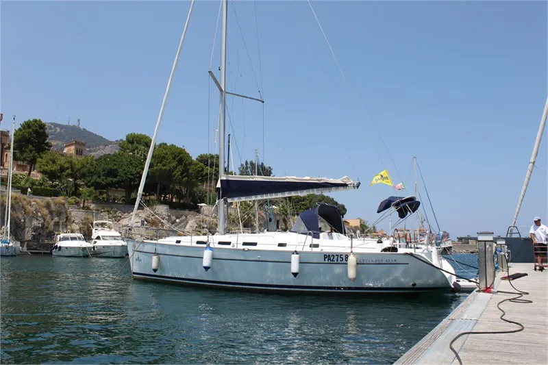 Elvira Charterboot - 3