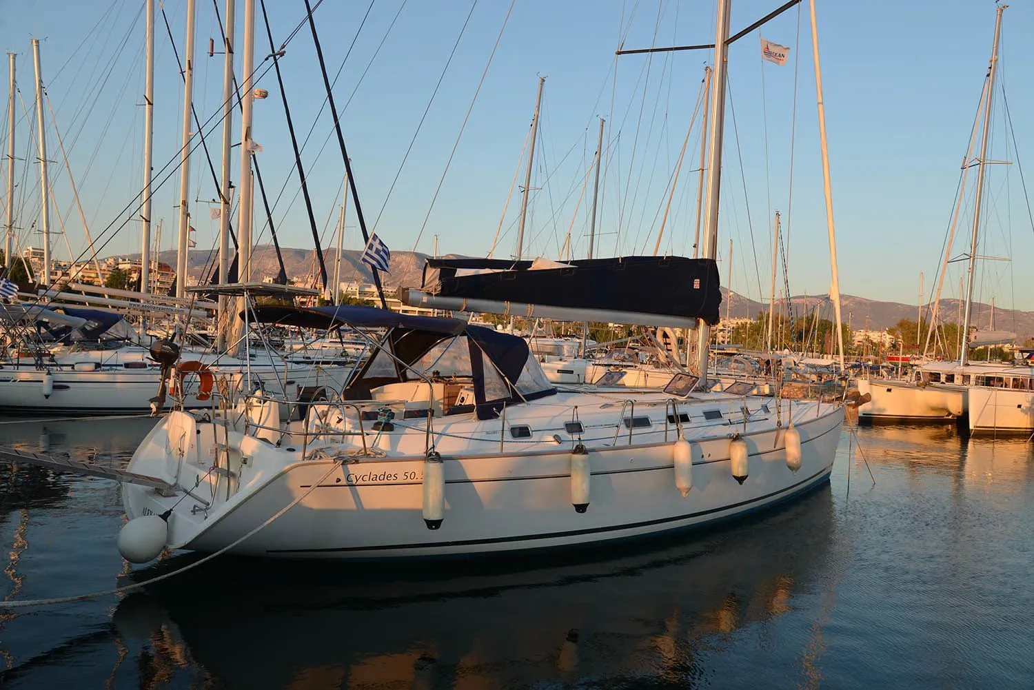 Lui Charter Boat - 4